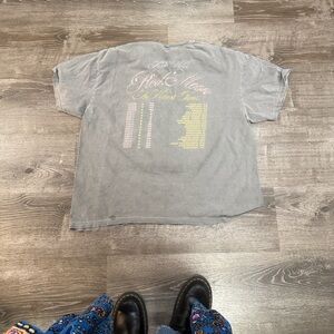 Kali Uchis Red Moon tour Tee